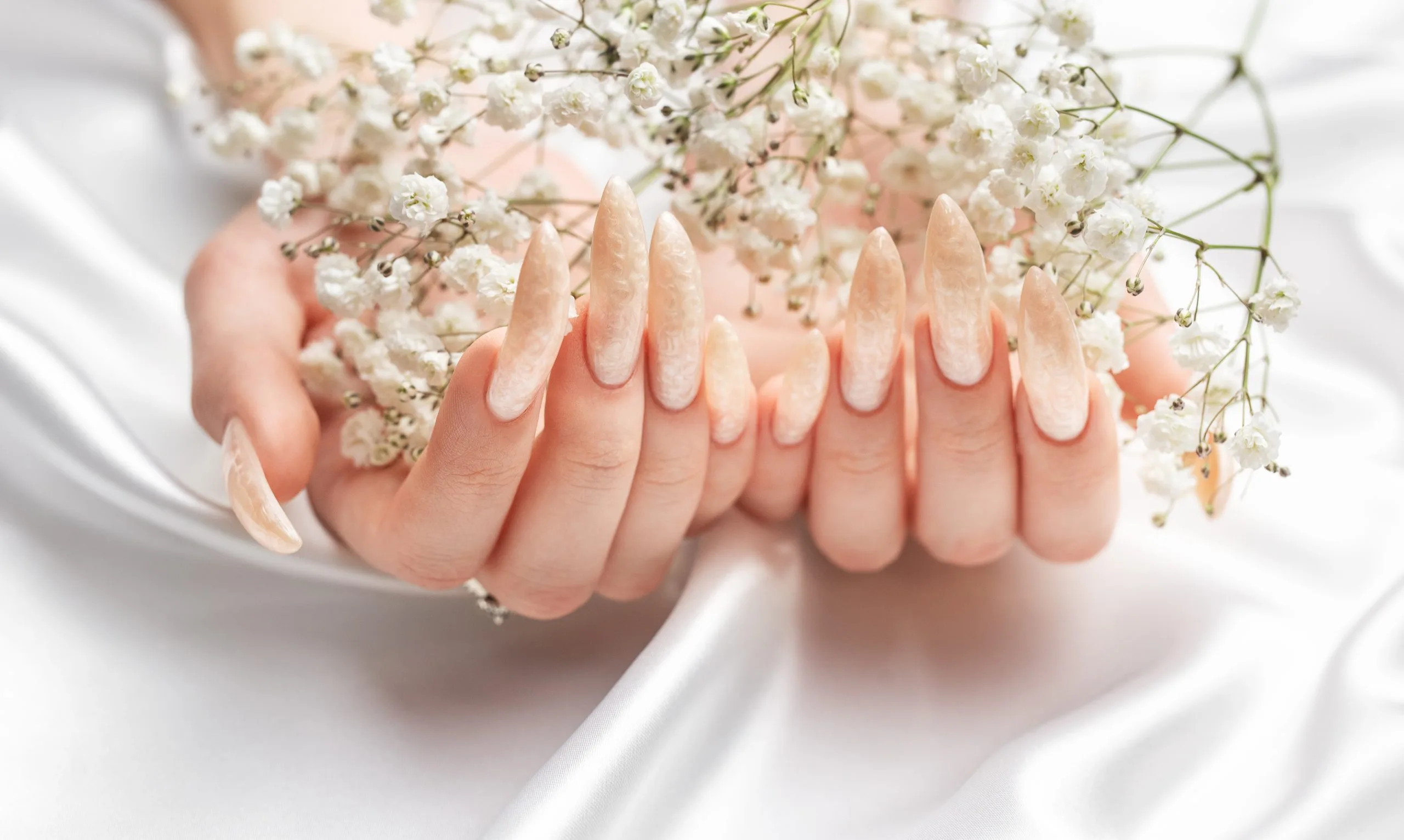Pearl manicure